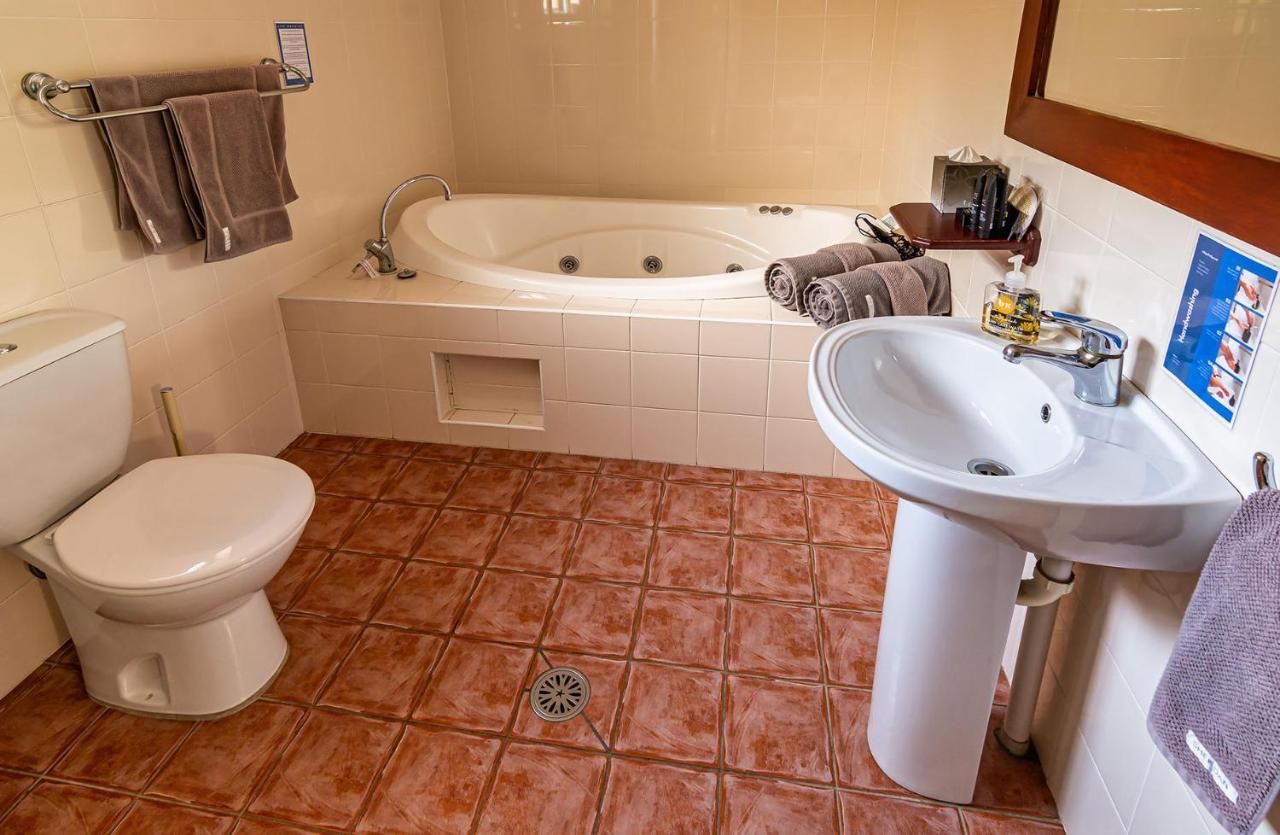 Great Escape Lofts Aparthotel Глостър Екстериор снимка
