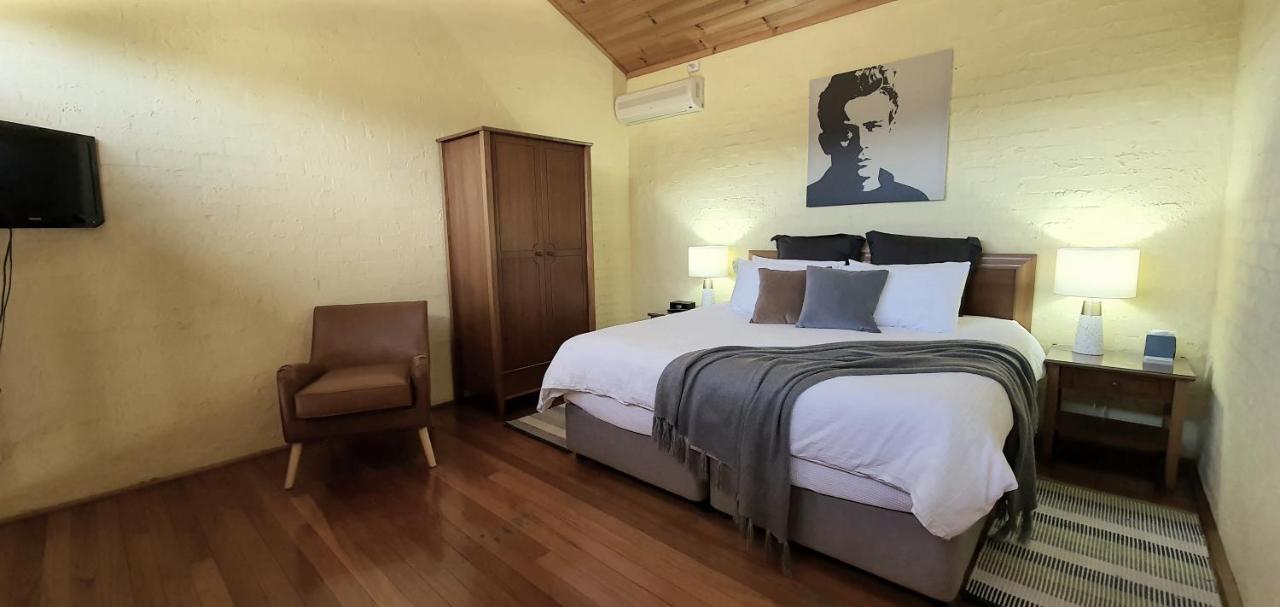 Great Escape Lofts Aparthotel Глостър Екстериор снимка