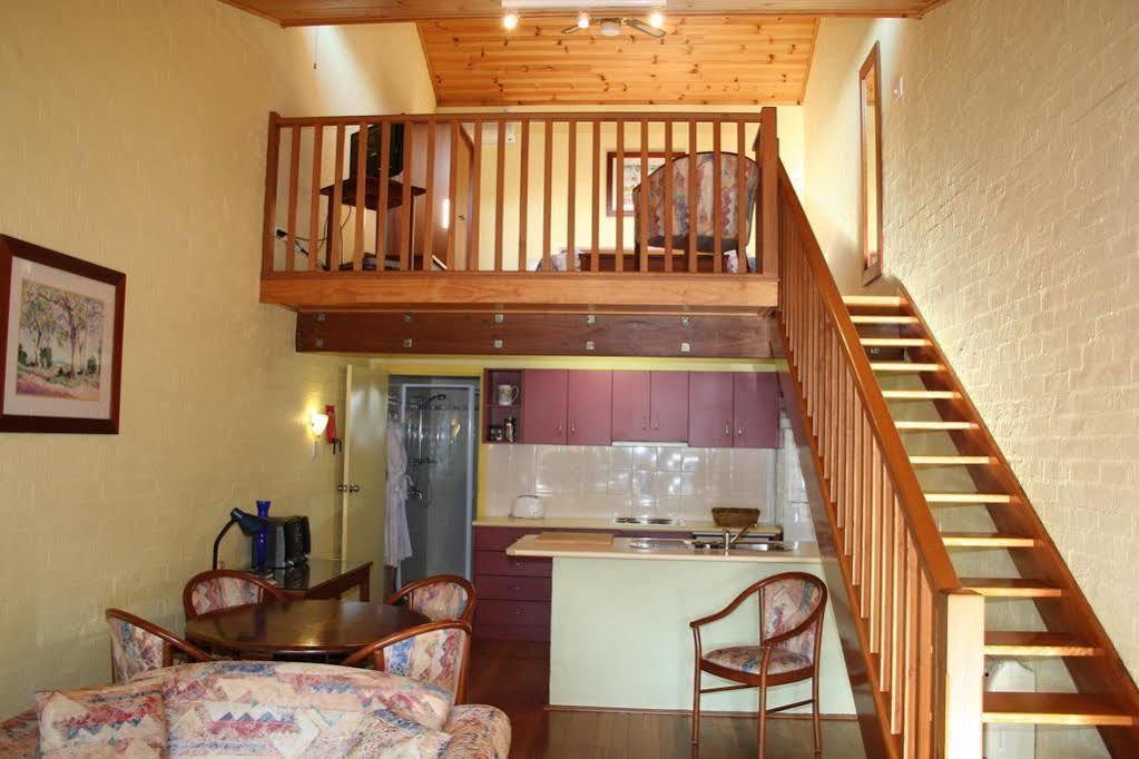Great Escape Lofts Aparthotel Глостър Екстериор снимка
