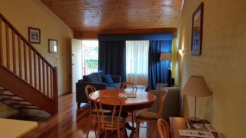 Great Escape Lofts Aparthotel Глостър Екстериор снимка